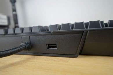 USB-Anschluss an der Tastatur