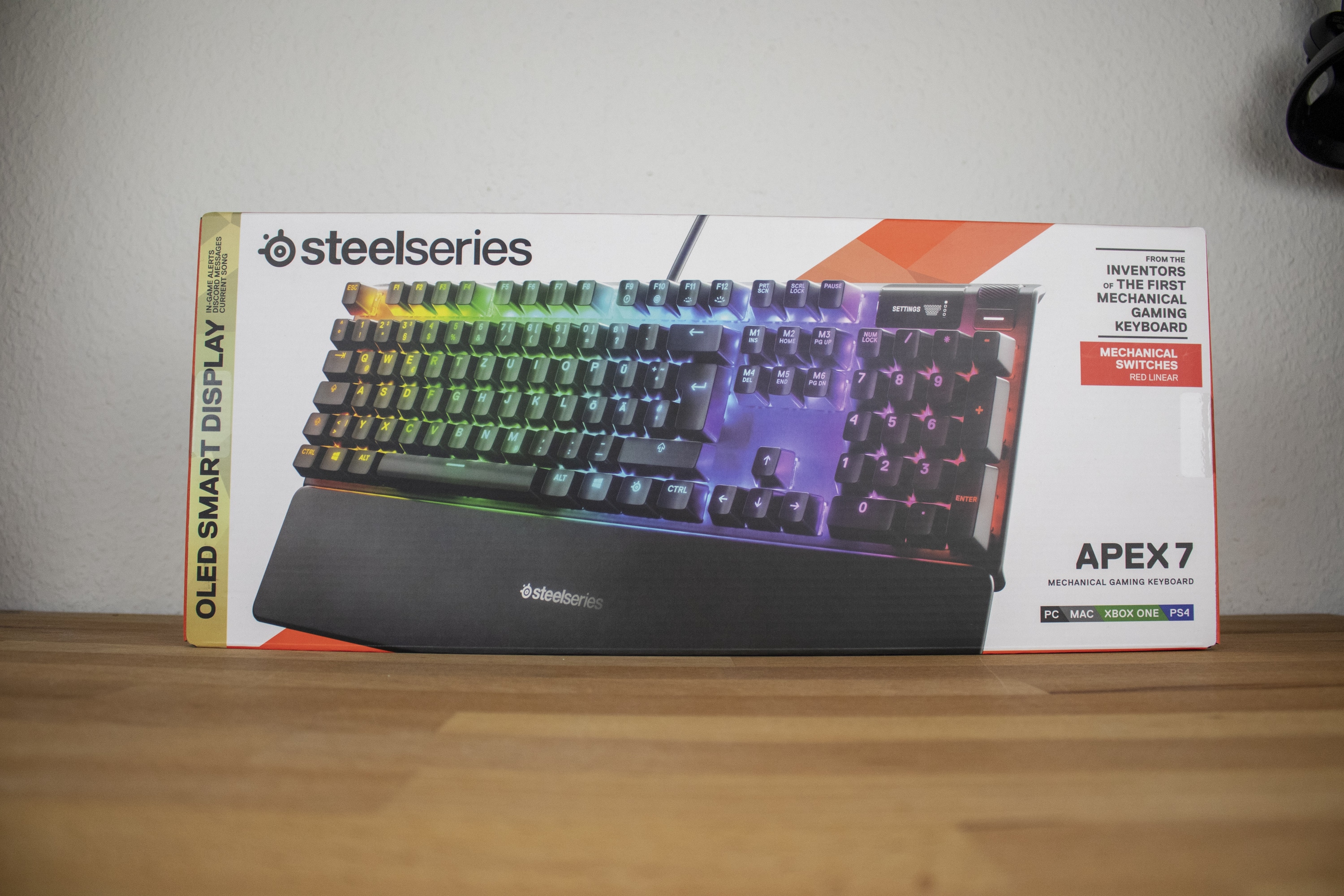 sund fornuft tjene ambulance SteelSeries Apex 7 Review: Gaming Keyboard with OLED Screen