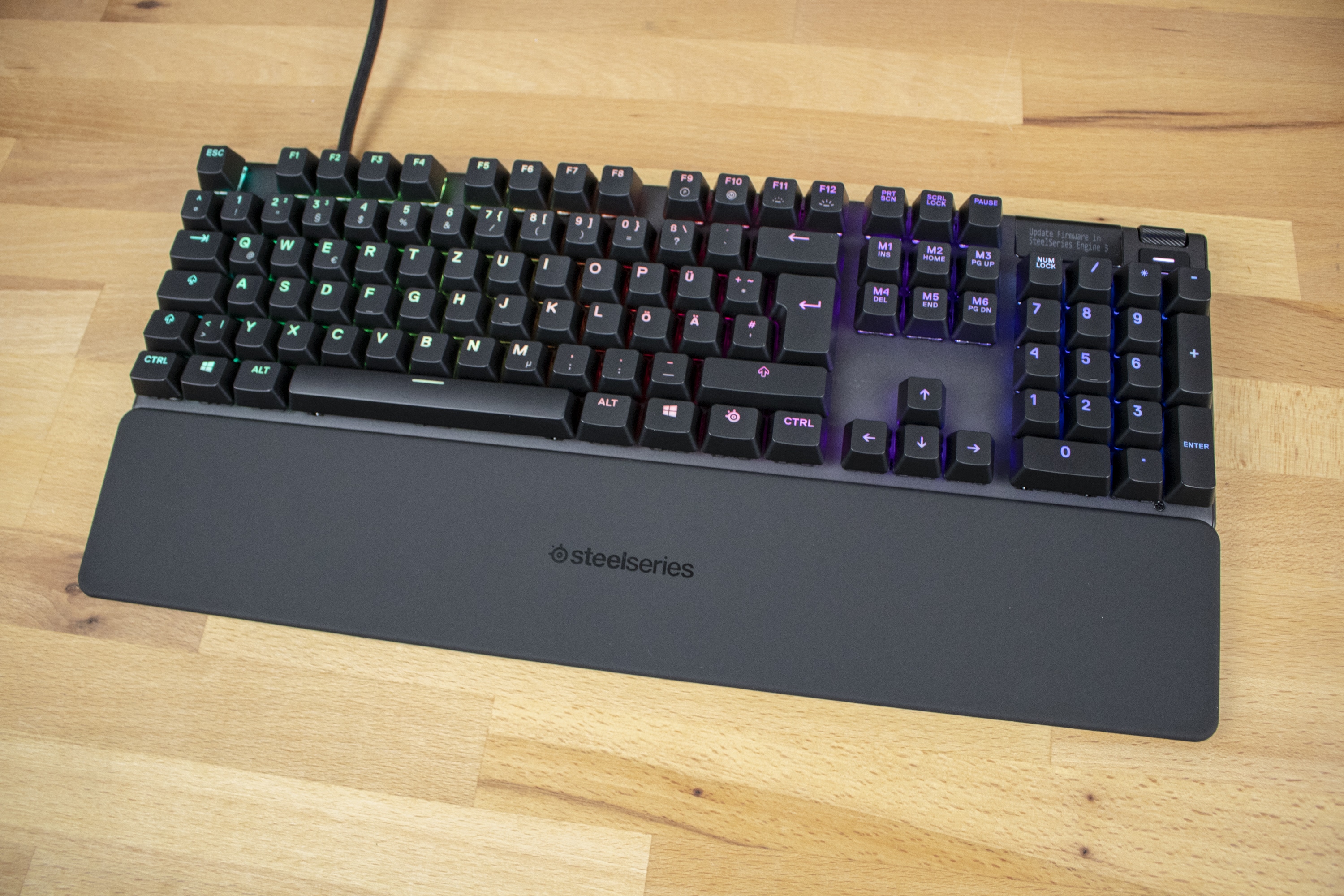 SteelSeries Apex 7 Review: Gaming Keyboard with OLED Screen
