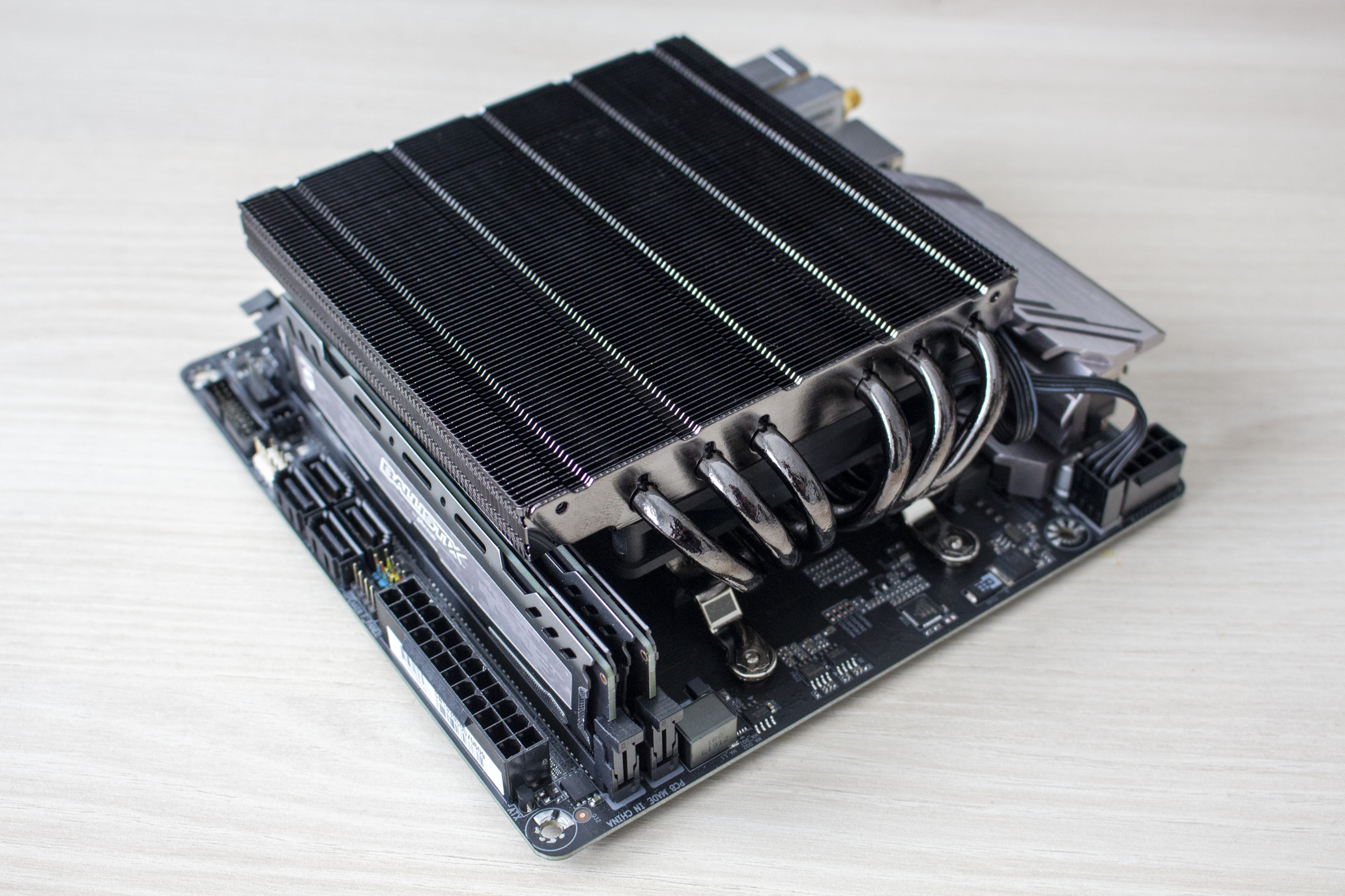 Alpenföhn Black Ridge - CPU cooler for ITX systems with performance option