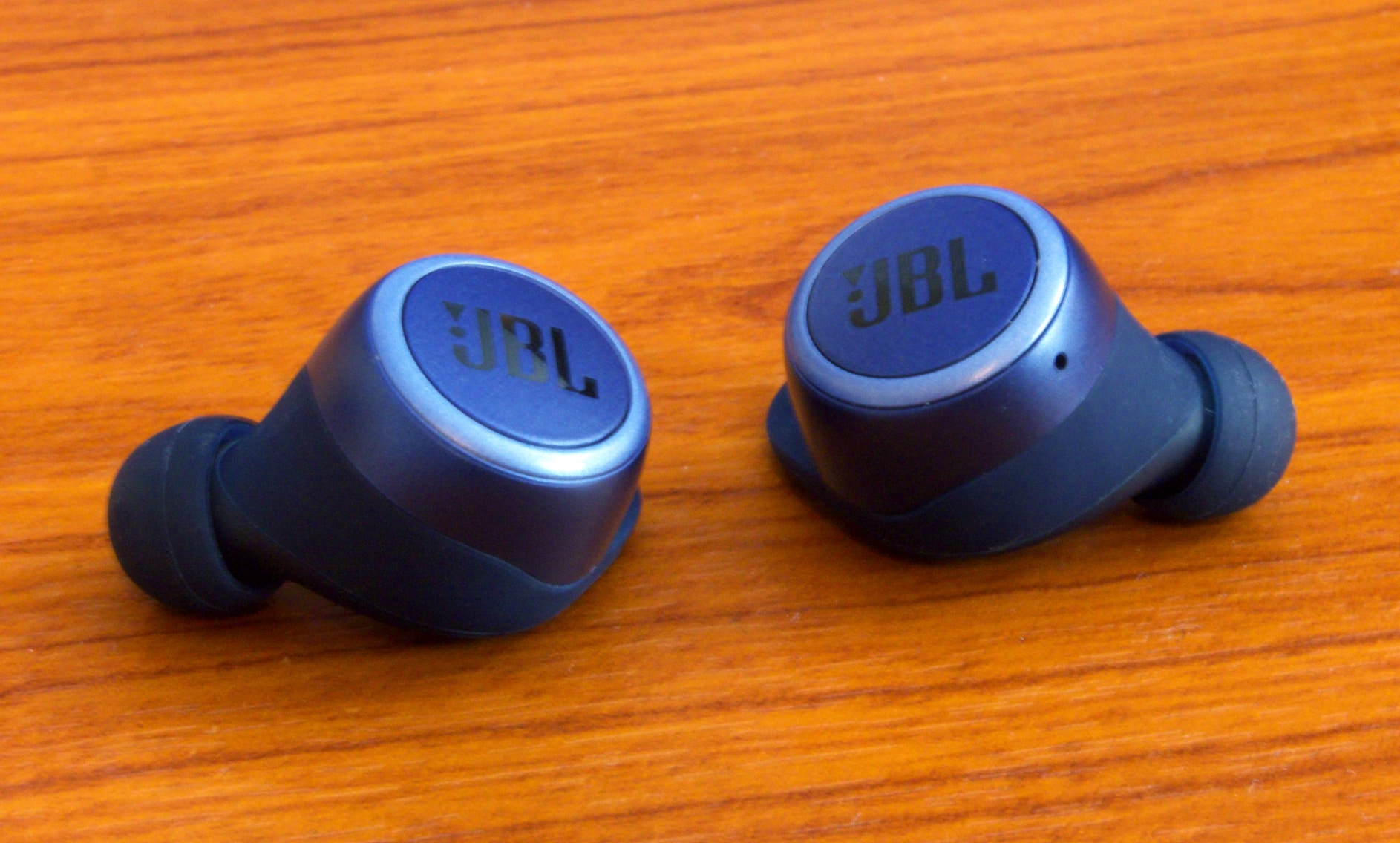 JBL LIVE 300TWS True Wireless In-Ear Headphones - Black PLEIYglWtJ
