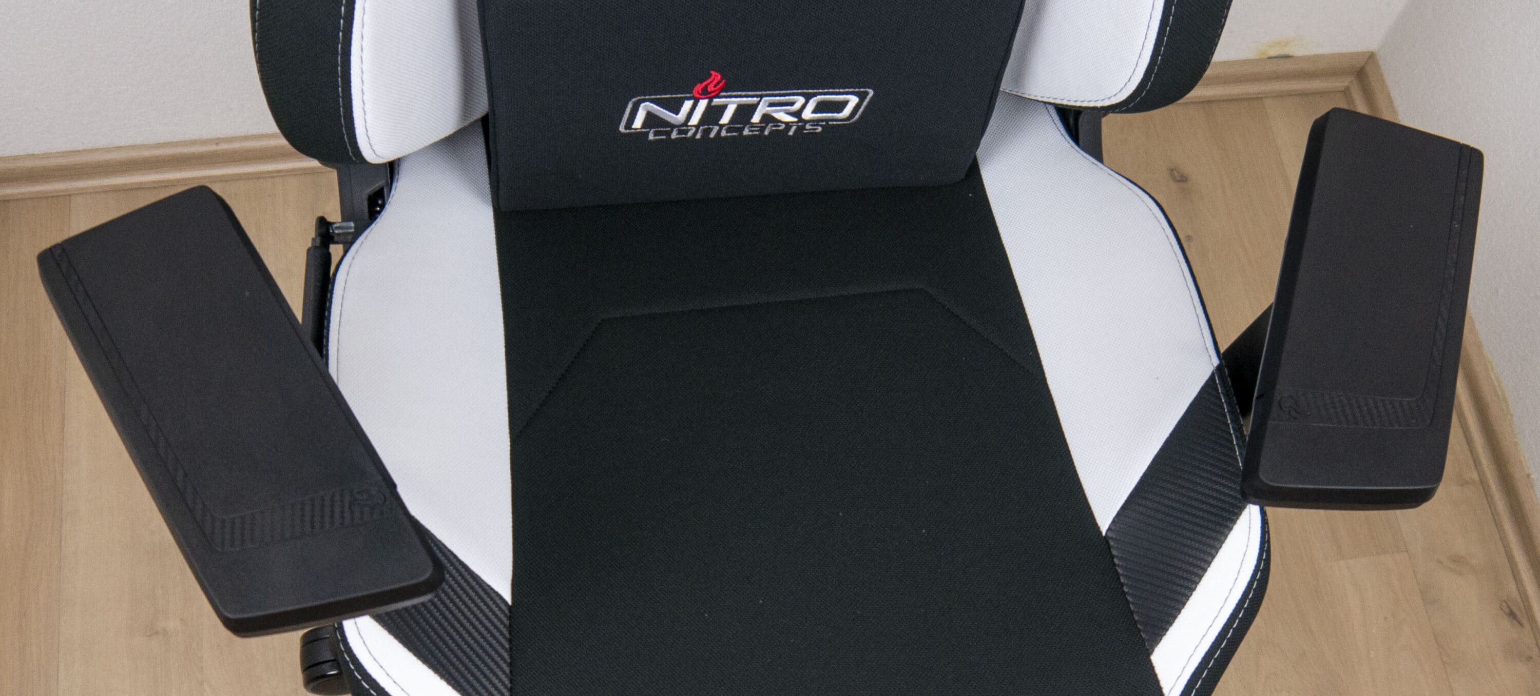 Nitro Concepts X1000 A Gaming Chair For Broad People