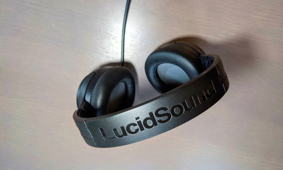 LucidSound LS15P - Wireless headset for PS5/PS4/PC in test