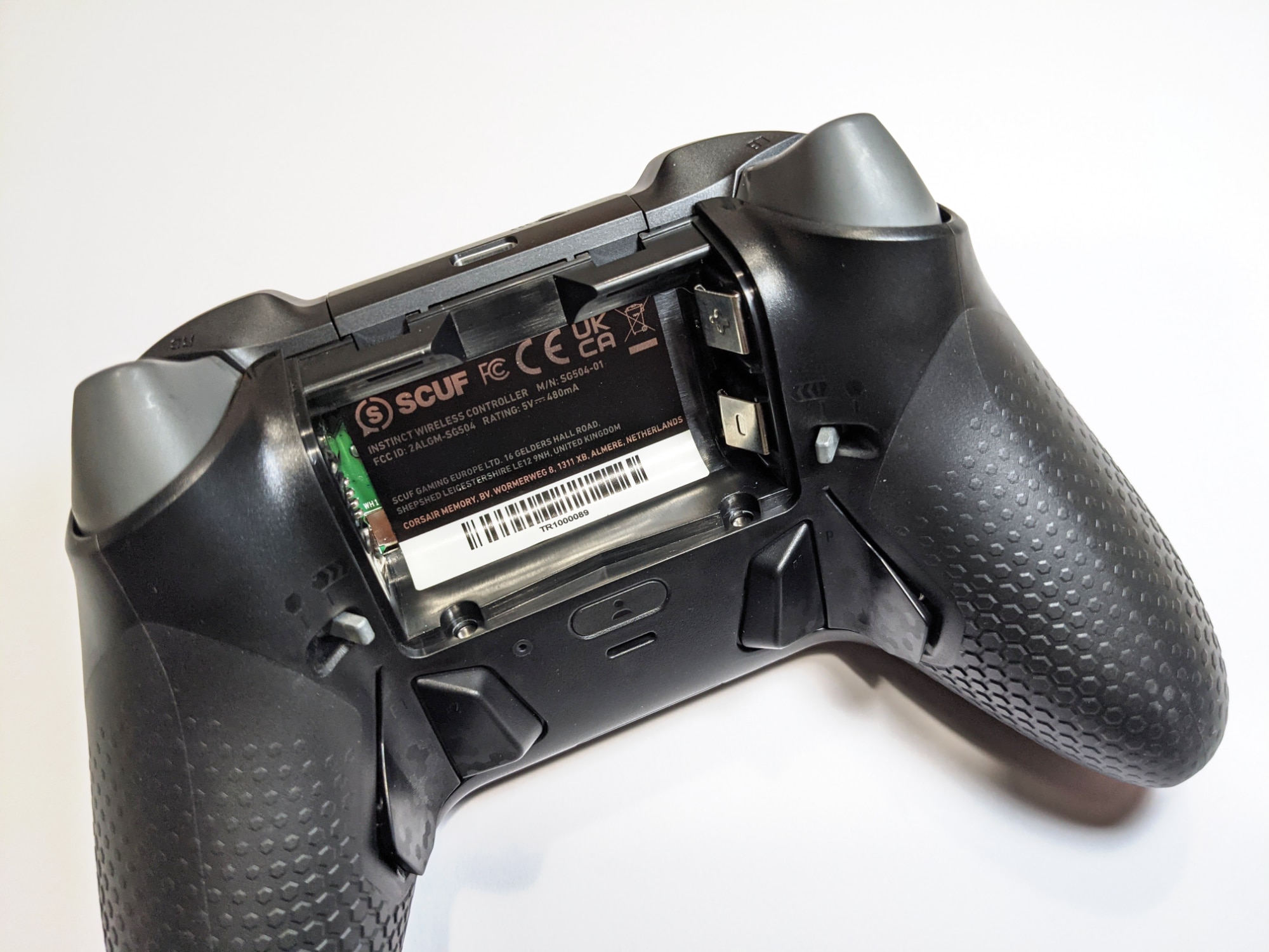 SCUF Instinct Pro (Xbox) - premium wireless controller in test