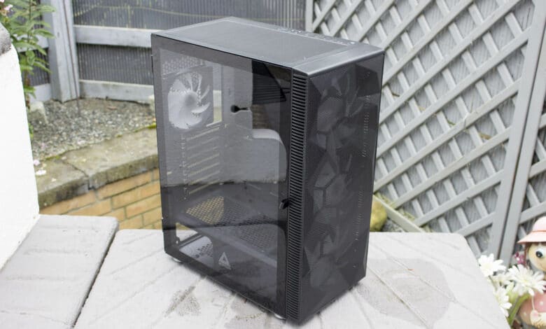 Montech X3 Mesh review - a case with six RGB fans for only 70€?