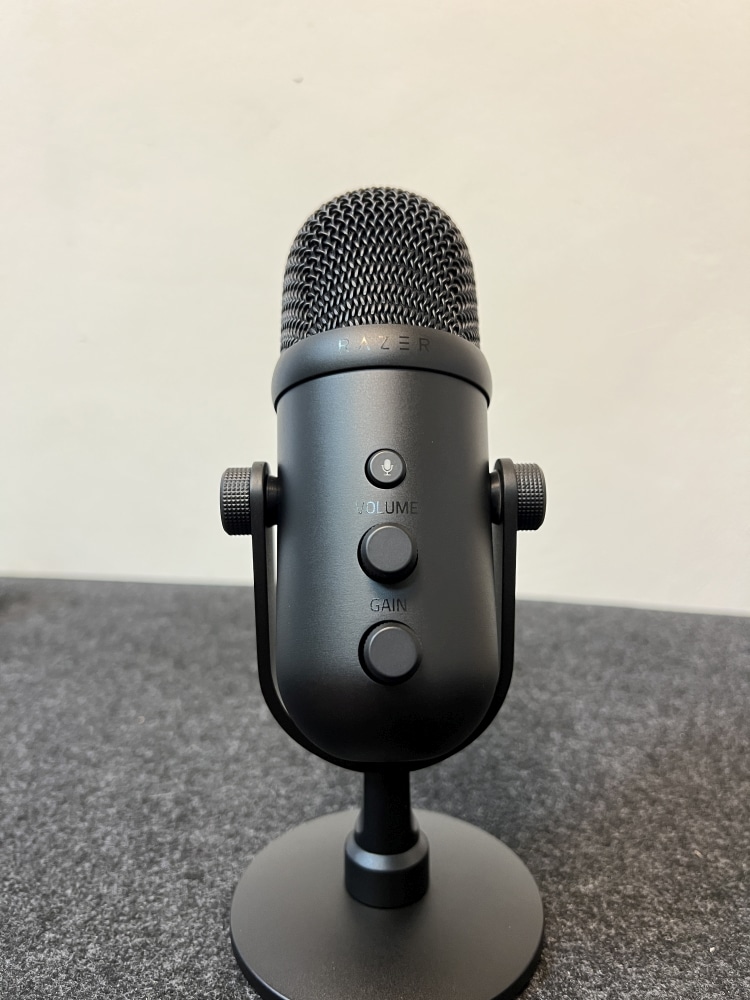 Test microphone Razer Seiren V2 X : une base audio solide, mais