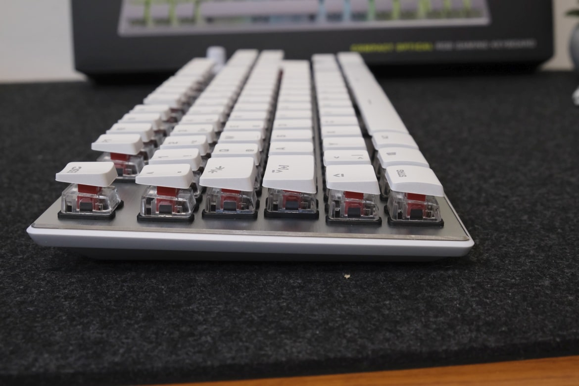 Roccat keyboard Vulcan TKL Pro Red Switch NO, white - Arvutitark