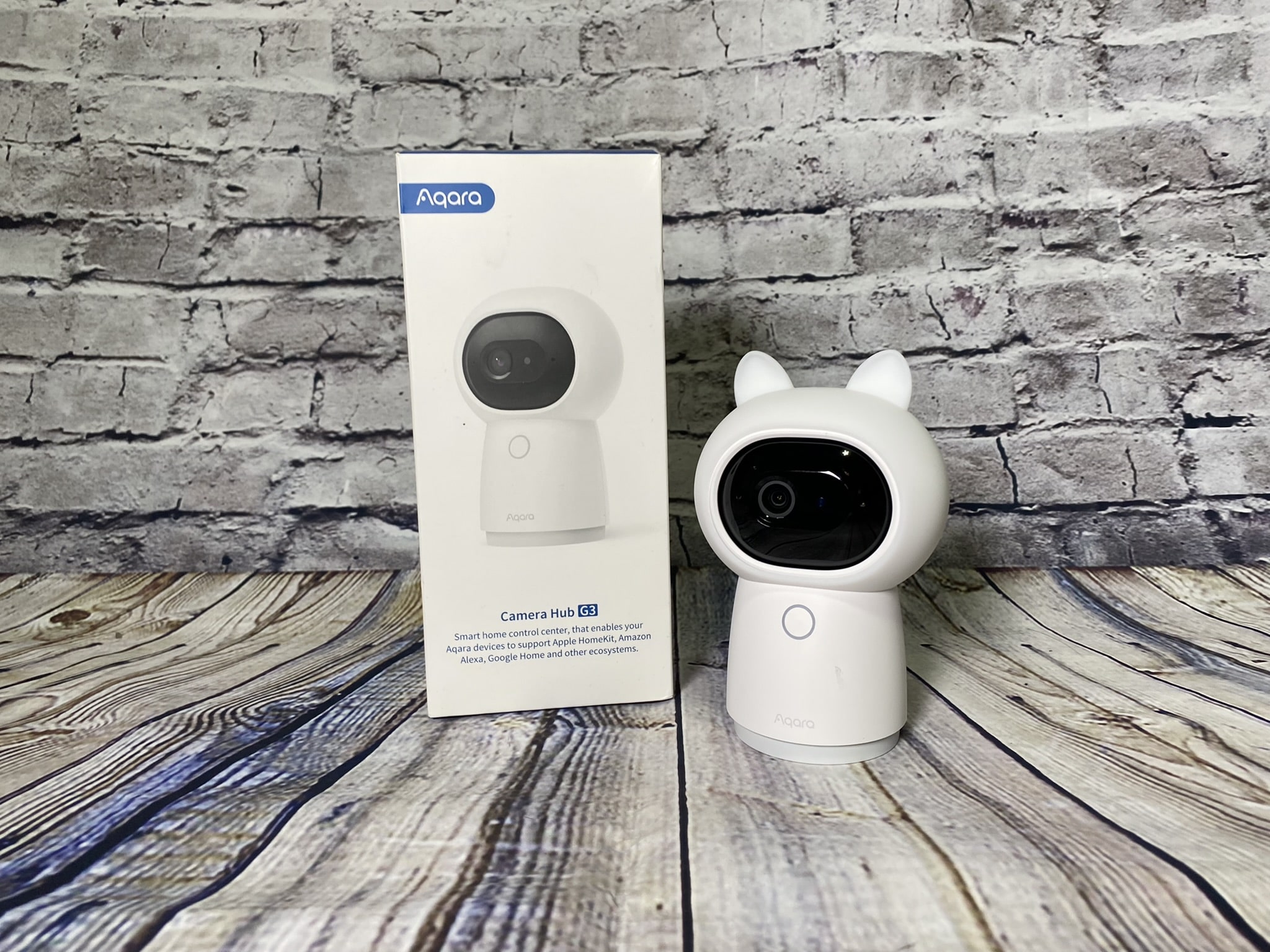 Aqara 2K Security Indoor Camera Hub G3, AI Facial and Gesture Recognition,  Infrared Remote Control, 360° Viewing Angle via Pan and Tilt, Works with