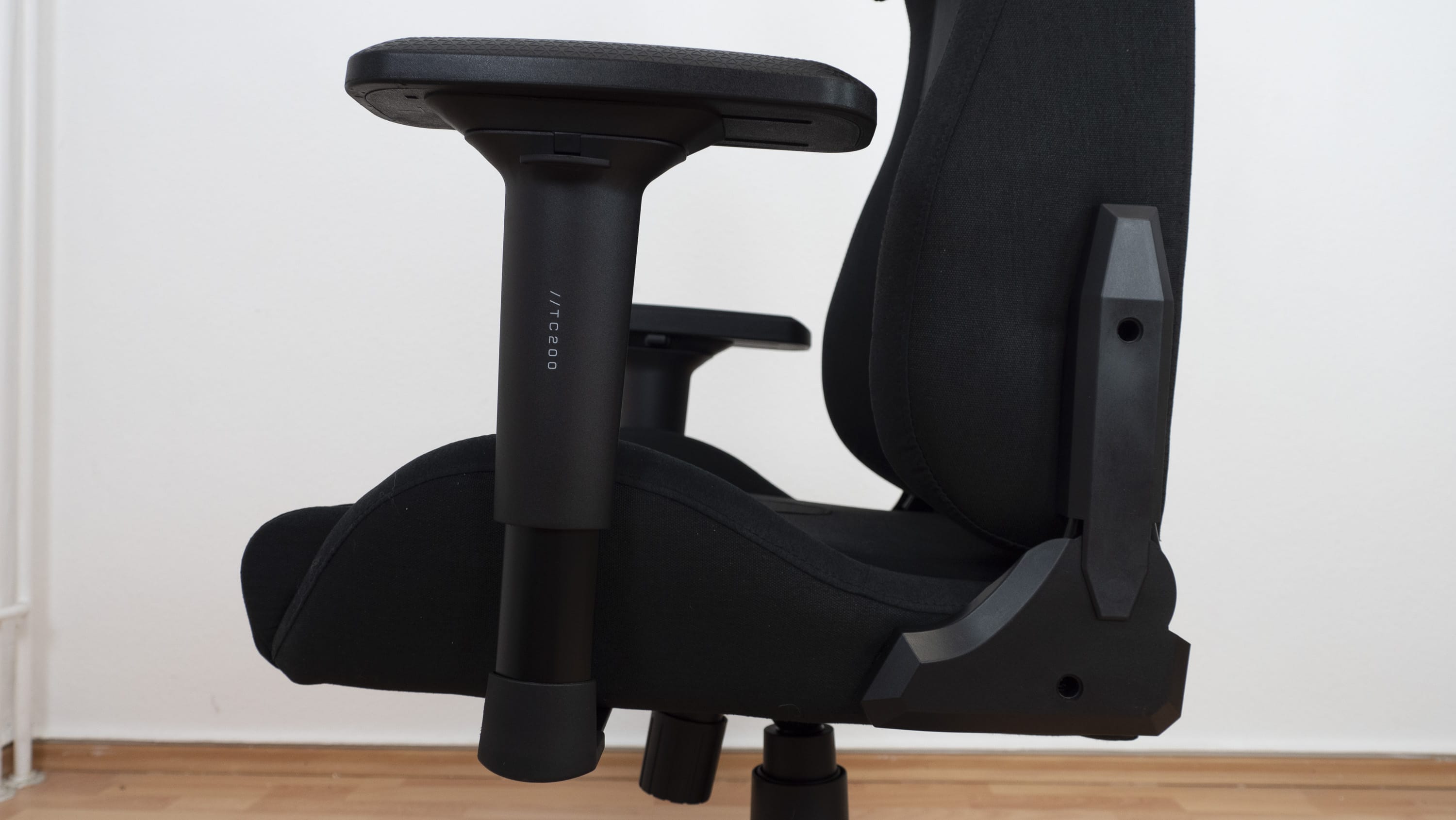 everyone! chair gaming test: in TC200 There\'s for room Corsair