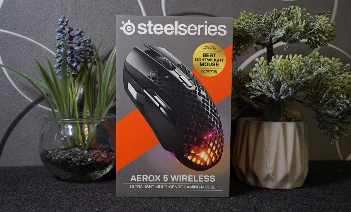 SteelSeries Aerox 5 Wireless Review - For Palm and Claw Grip Gamers