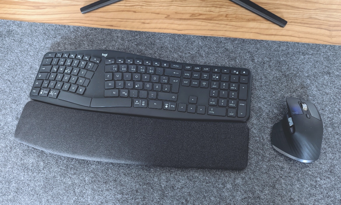 review Ergo layout split K860 ergonomic keyboard Logitech - with