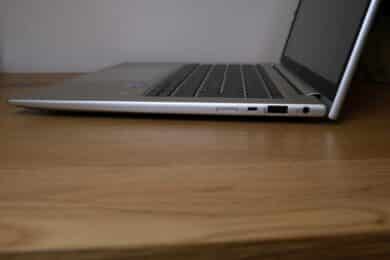 HP EliteBook 845 G9 Anschlüsse rechts