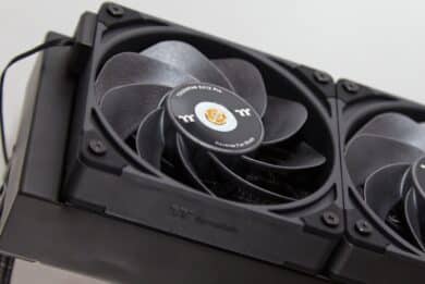 AIO mit Thermaltake Toughfan EX12 Pro mit Reversed Fan Blade